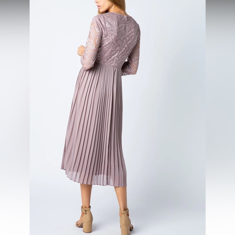 ✨SOLD✨ NEW!! Lavender Modest Dress - Picture 1 of 2